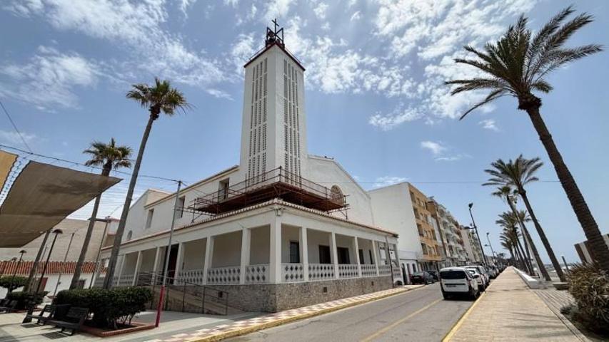 Local comercial en venta en Motril, Playa torrenueva photo 0