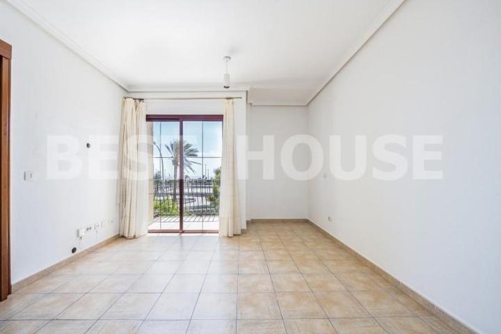 Piso en venta en Santa Lucía de Tirajana, Vecindario centro-San Pedro Mártir photo 0