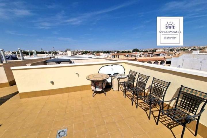 Aticos en venta en Torrevieja, Playa de los Locos photo 0