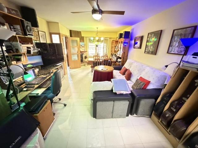 Casa en venta en Guadassuar photo 0