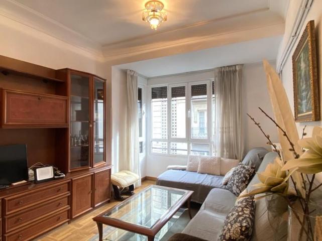 Piso en venta en Burgos, Burgos photo 0