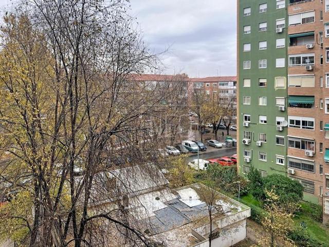 Piso en venta en Alcalá de Henares, Reyes Católicos photo 0