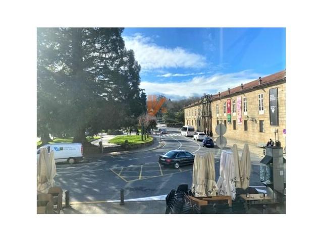 Piso en venta en Santiago de Compostela photo 0