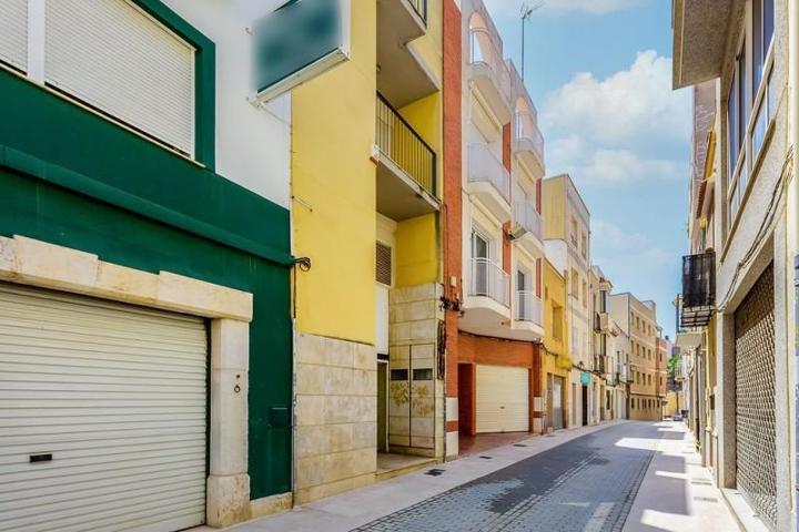 Edificio en venta en Vinaròs, Vinaros photo 0