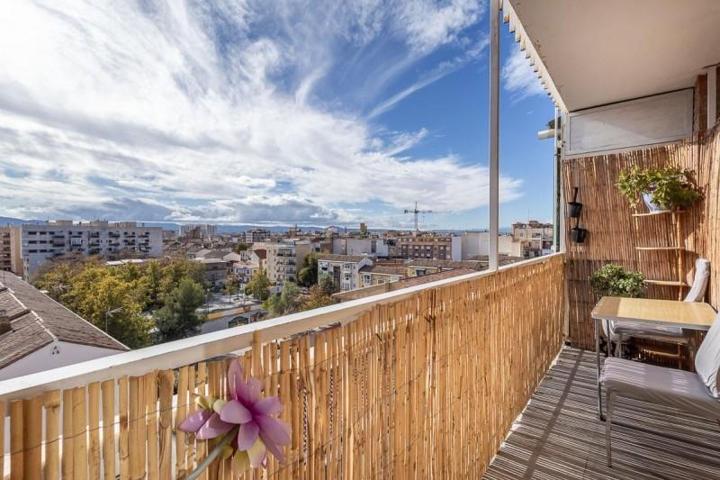 Piso en venta en Granada, Zaidin photo 0
