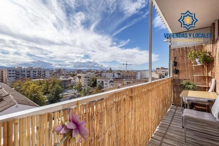 Piso en venta en Granada, Zaidin photo 0