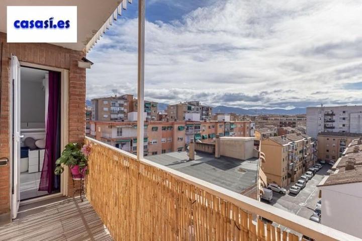 Piso en venta en Granada, Zaidin photo 0