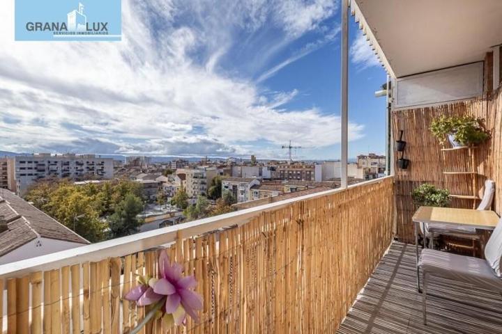 Piso en venta en Granada, Zaidin photo 0
