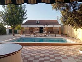 Chalet en venta en Lucena, Lucena photo 0