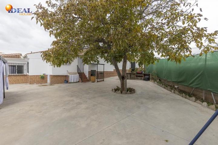 Casa con terreno en venta en Huétor Tájar, Huétor Tájar photo 0