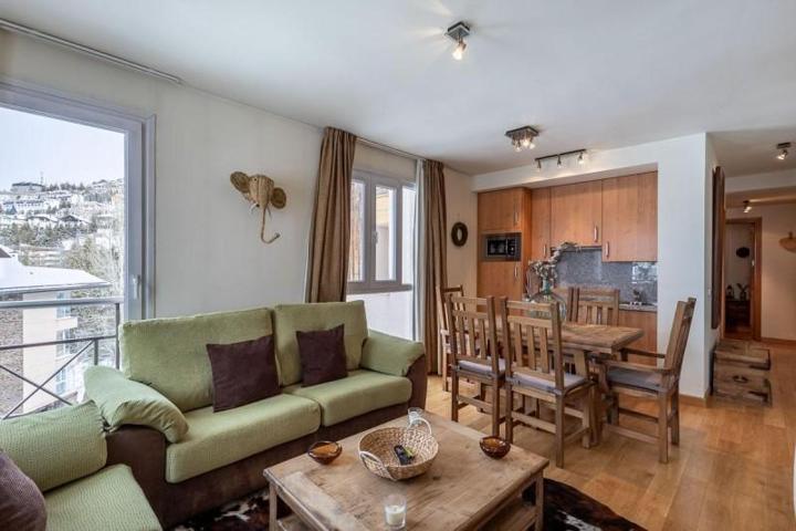 Piso en venta en Monachil, SIERRA NEVADA photo 0