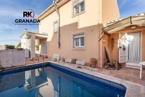 Casa en venta en Jun, Vega de granada zona noroeste photo 0