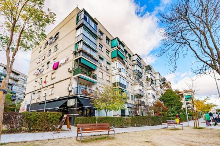 Piso en venta en Coslada, Ciudad 70 photo 0