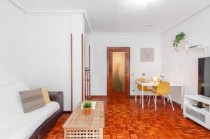 Piso en venta en Oviedo, Buenavista photo 0