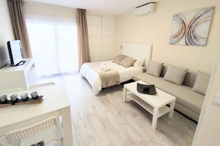 Estudio en venta en Benalmádena, BenalBeach photo 0