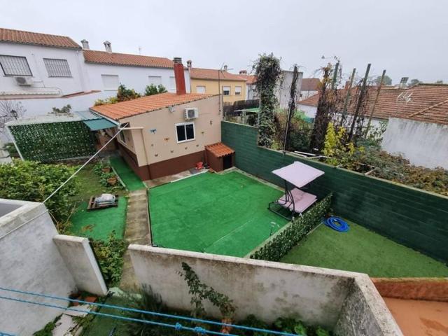 Adosada en venta en Malpartida de Plasencia photo 0