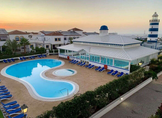 Apartamento en venta en Arona, Llano Del Camello photo 0