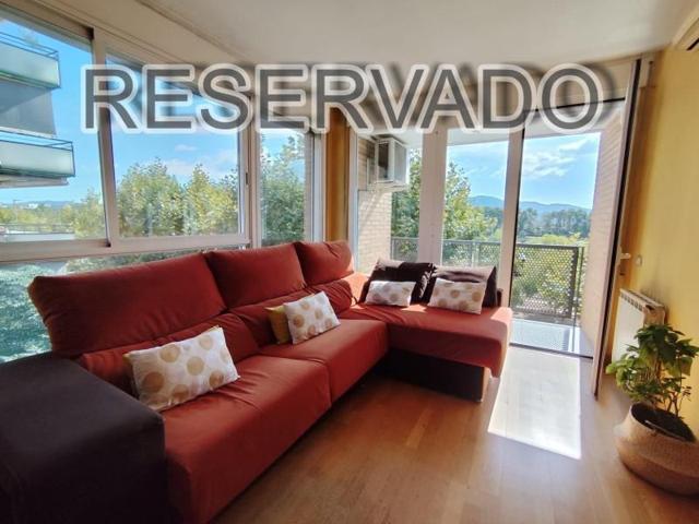 Piso en venta en Santa Perpètua de Mogoda, Parc central photo 0