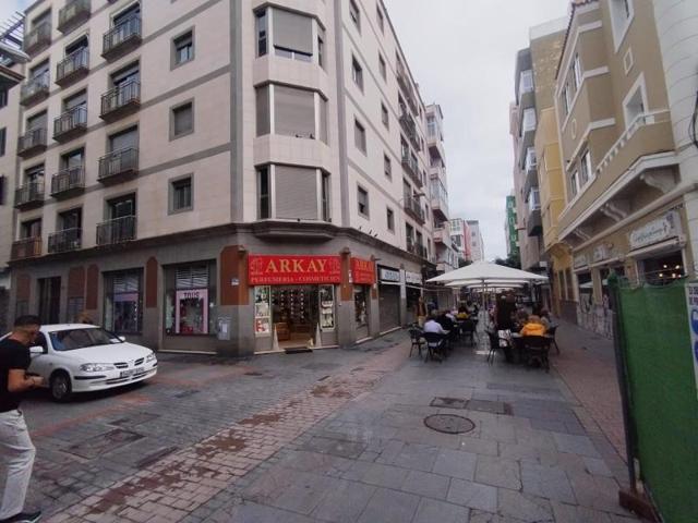 Piso en venta en Las Palmas de Gran Canaria, Santa Catalina photo 0