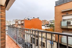 Piso en venta en Sabadell, El Centre photo 0
