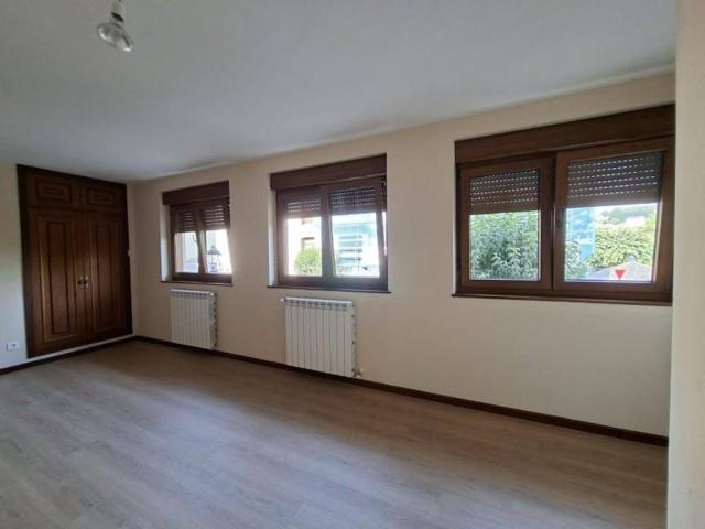 Piso en venta en Navia, Navia photo 0