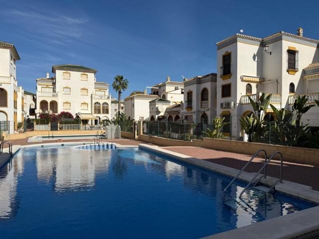 Bungalow en venta en Torrevieja, Torre la mata photo 0