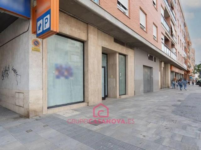 Local comercial en venta en Lorca photo 0