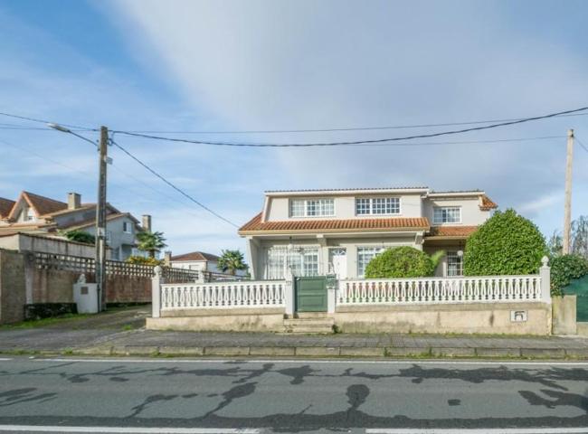 Casa en venta en Carral, San Vicente de Vigo photo 0