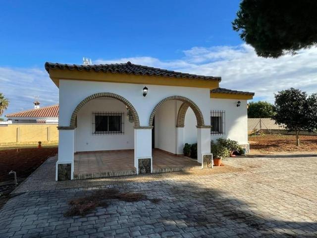 Chalet en venta en Chiclana de la Frontera, Pago Melilla photo 0