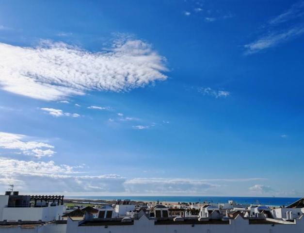 Casa en venta en Conil de la Frontera, Conil centro-playa photo 0