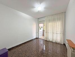 Piso en venta en Sabadell, Eix macia photo 0
