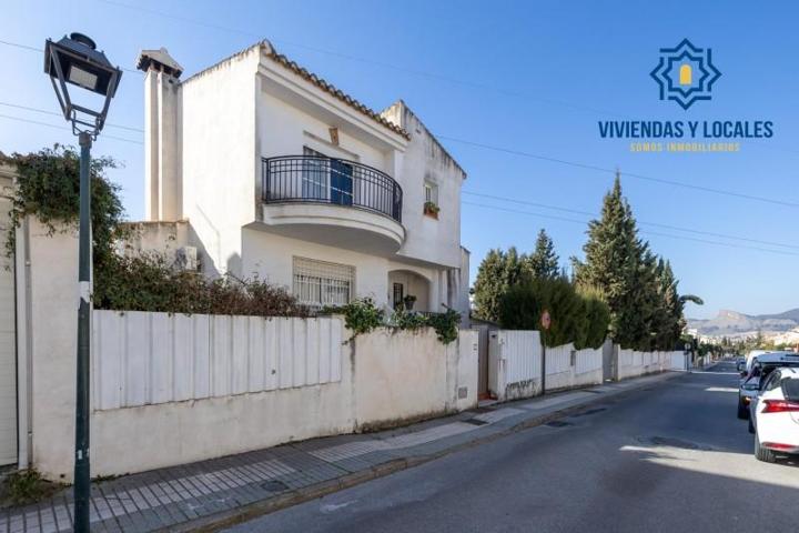 Chalet en venta en Albolote, Loma verde photo 0