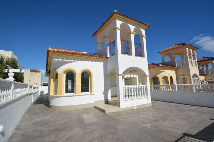 Chalet en venta en Algorfa, Costa blanca sur photo 0