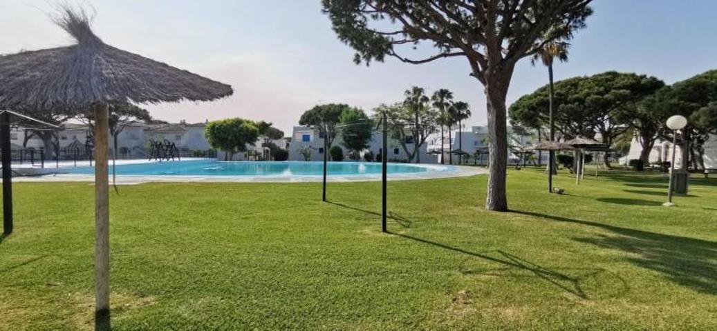 Apartamento en venta en Chiclana de la Frontera, La Barrosa photo 0