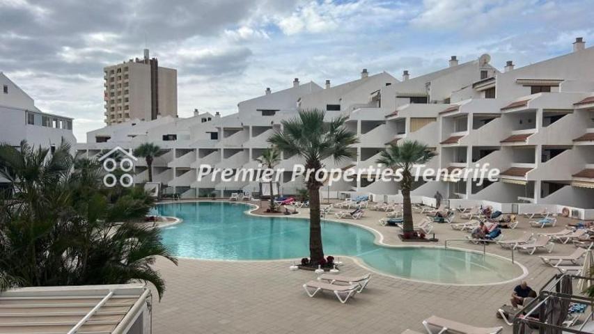 Apartamento en venta en Arona, Los Cristianos photo 0