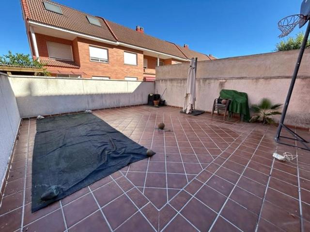 Adosada en venta en Ciudad Real, Carrefour photo 0