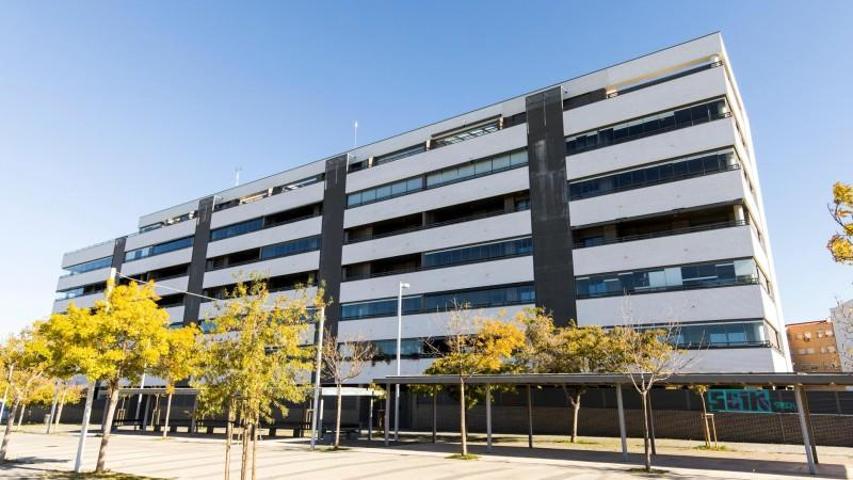 Piso en venta en Zaragoza, Enlaces photo 0