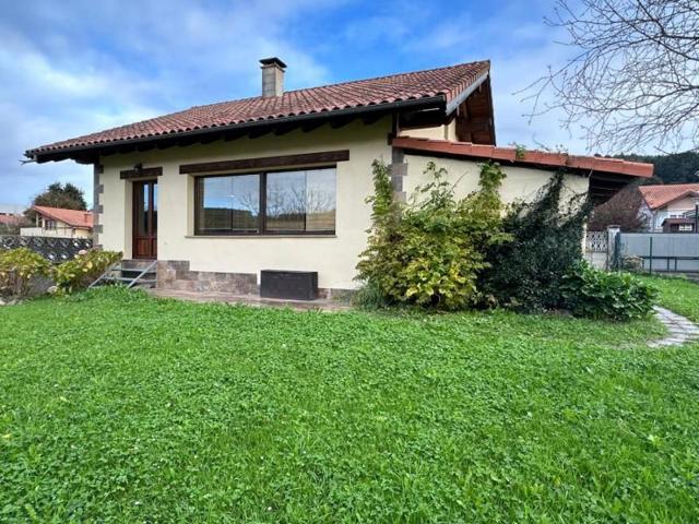 Chalet en venta en Meruelo, Pueblo photo 0