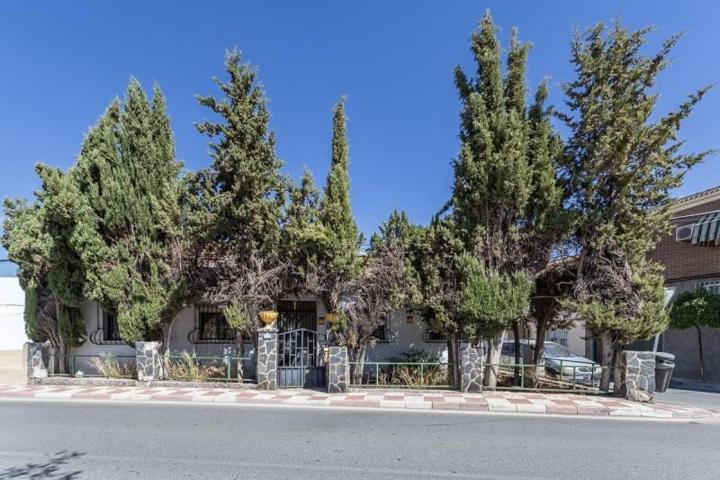 Terreno en venta en Armilla, Avenida de los ogijares photo 0