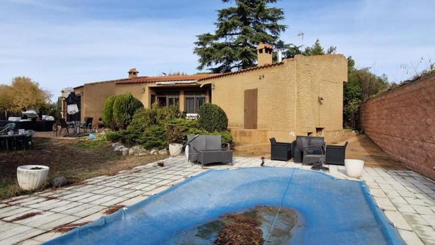 Chalet en venta en Nuevo Baztán, Eurovillas photo 0