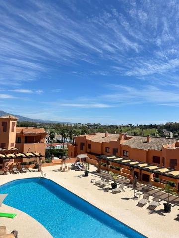 Apartamento en venta en Benahavís, Cortés photo 0