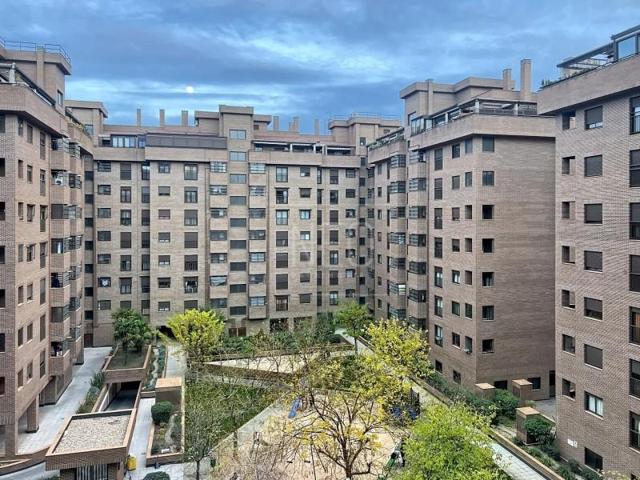 Piso en venta en Madrid, Villaverde Alto photo 0