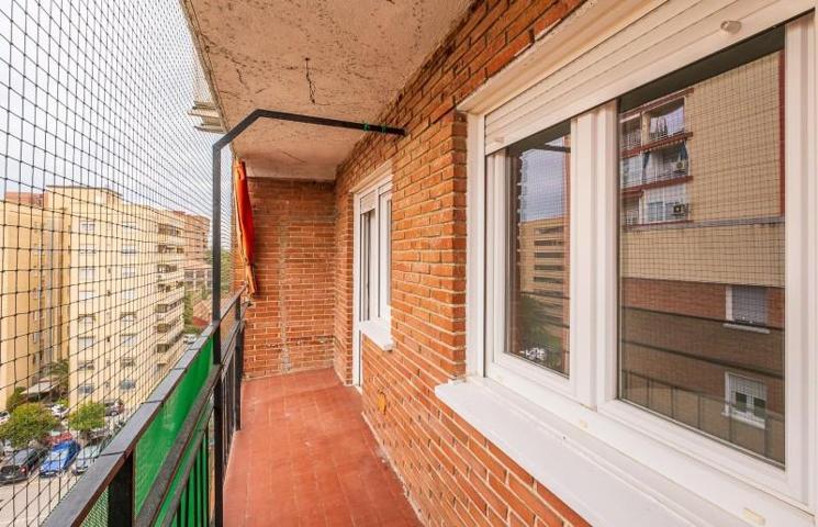 Piso en venta en Madrid, Aluche photo 0