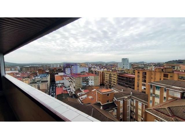 Piso en venta en Cáceres photo 0