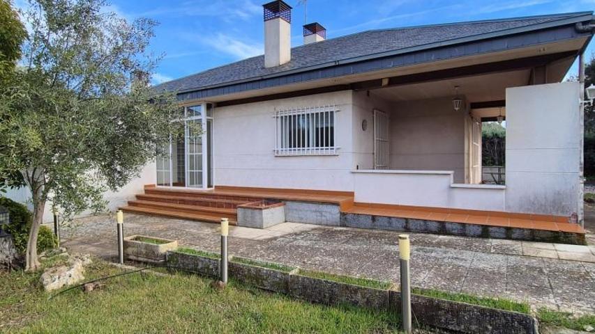 Chalet en venta en Villar del Olmo, Eurovillas photo 0