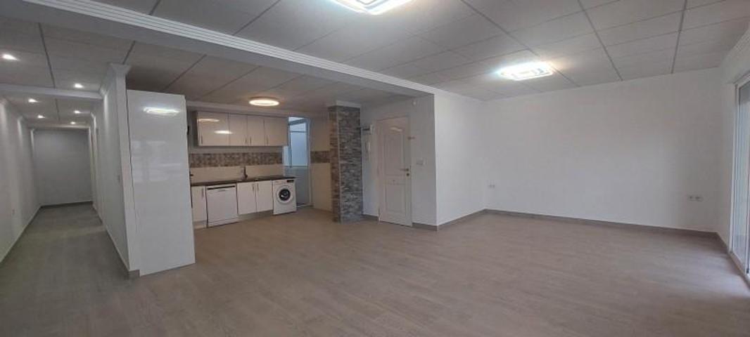 Piso en venta en Alicante, Centro photo 0