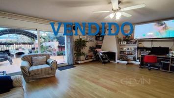 Bungalow en venta en Santa Perpètua de Mogoda, LA FLORIDA photo 0