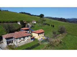 Casa en venta en Pravia photo 0