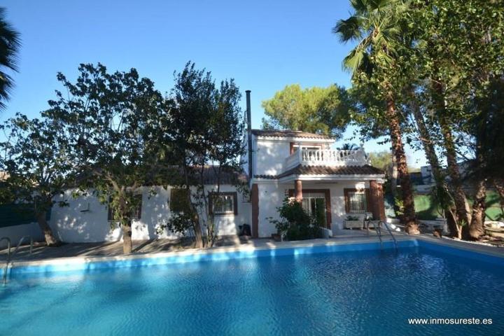 Chalet en venta en Orihuela, Arneva photo 0