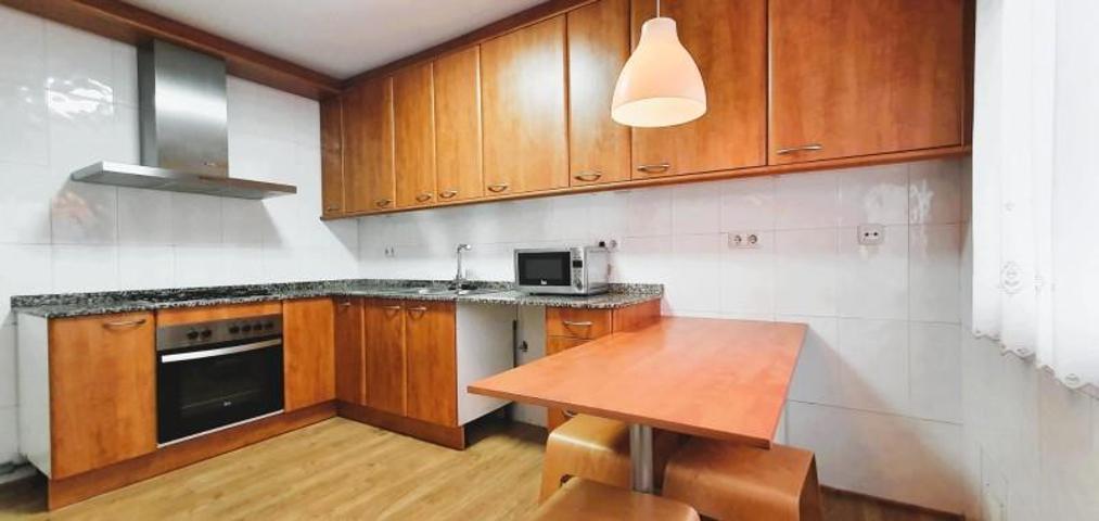 Adosada en venta en Sabadell, Eixample photo 0